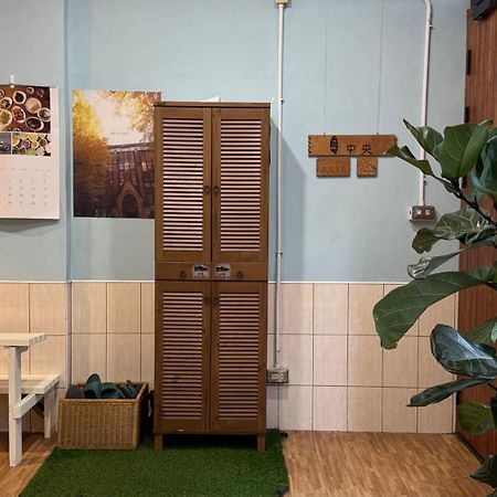 Center.Center Hostel Puli Exterior photo