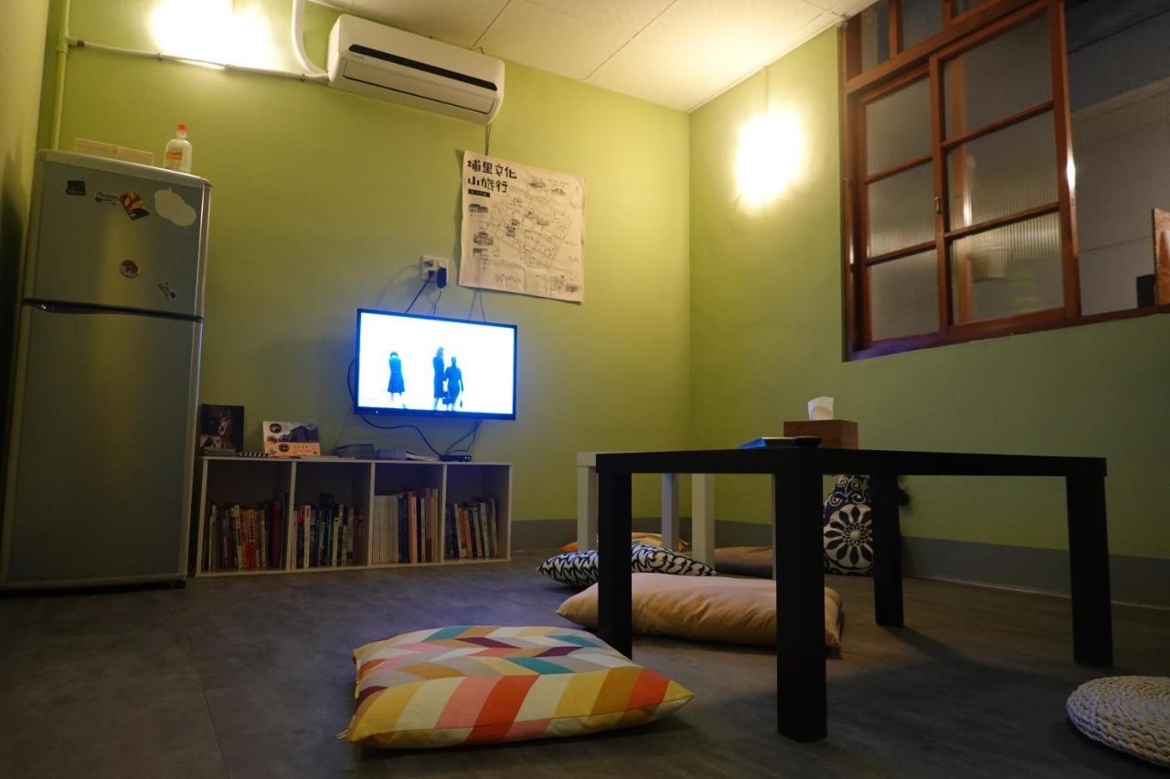 Center.Center Hostel Puli Exterior photo