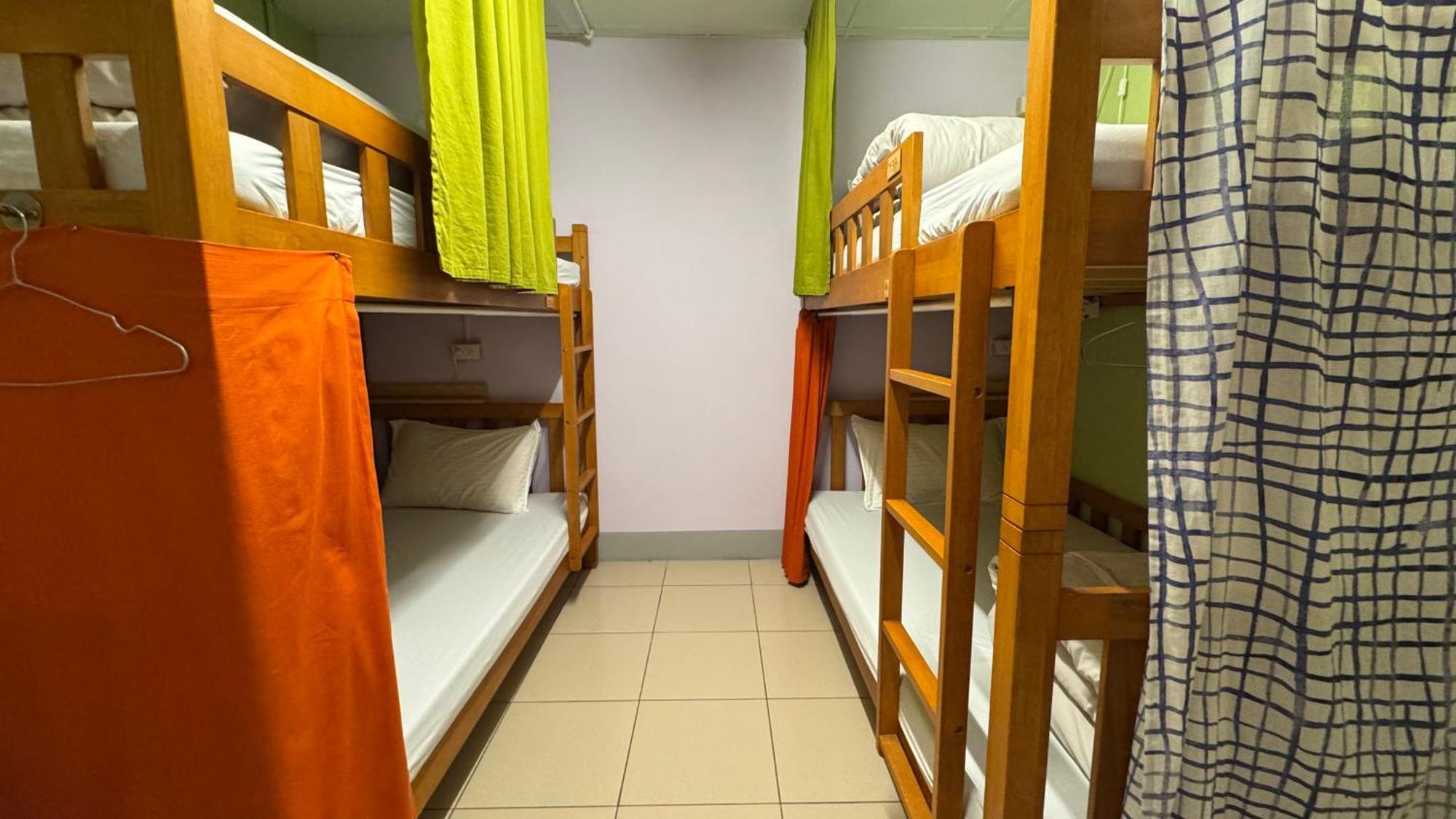 Center.Center Hostel Puli Exterior photo